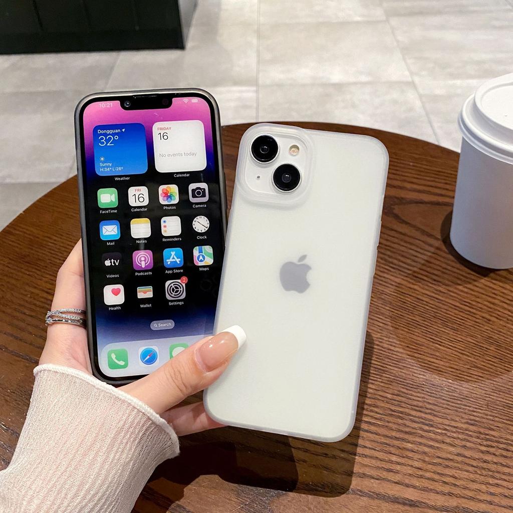 Black Matte Large Hole Mobile Phone Case Suitable for IPhone16promax Soft Shell Apple 15 Protective Case