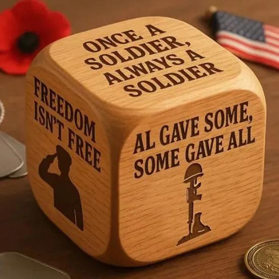 1/2/3Pcs Work Dice Wooden Pray Tribute to Soldiers Dice Six Savage Sayings Goodbye to Work Stress Dice Desk Accessory Coworkers Gag Gifts