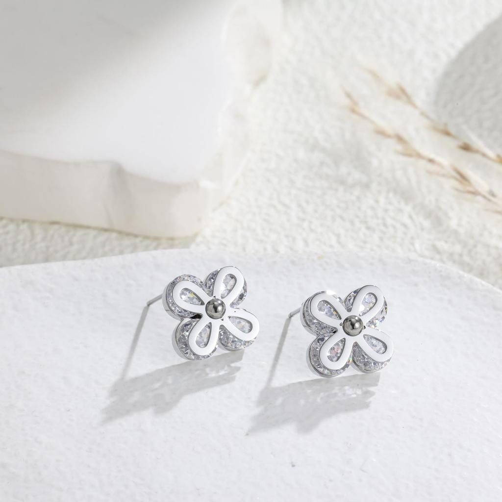Summer Clear Zircon Flower Earrings Three-color Titanium Steel Earrings Do Not Fade Elegant Japanese and Korean Earrings Women