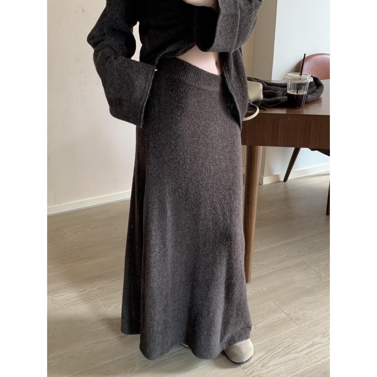 

Women s High Waist Knitted Midi Skirt - 2025 Autumn/Winter Slimming A-line Drape One Size