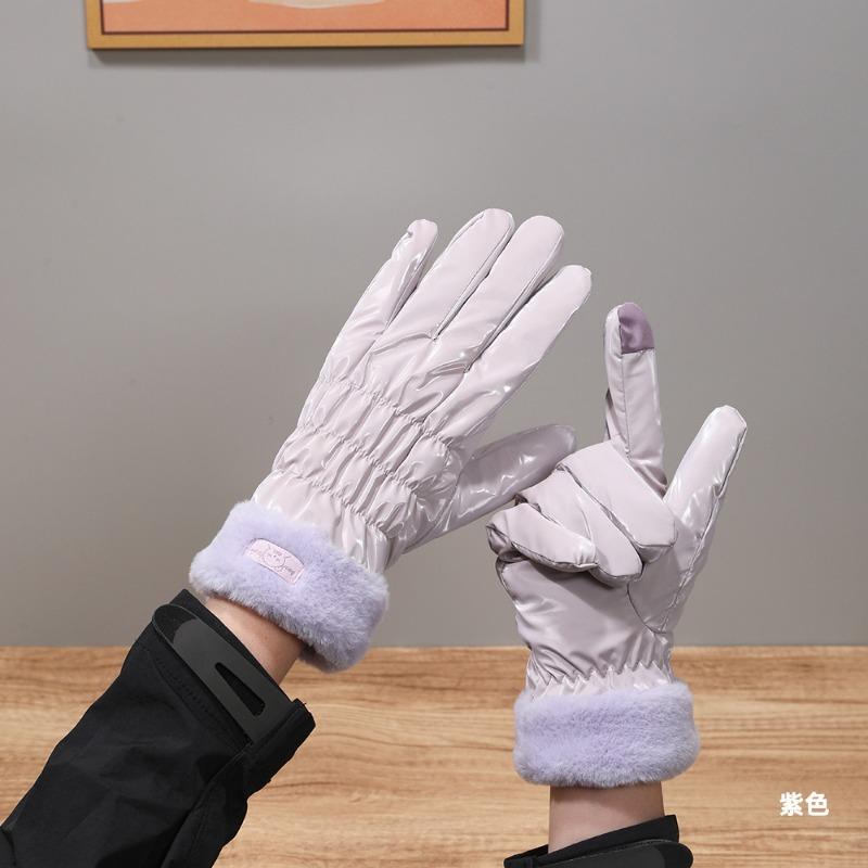 

Warm gloves women s cold and windproof cute bow outdoor riding thickened velvet autumn and winter gloves One Size