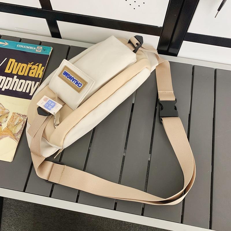 

Niche design sense casual large-capacity bag new fashion sports messenger bag high value breast bag