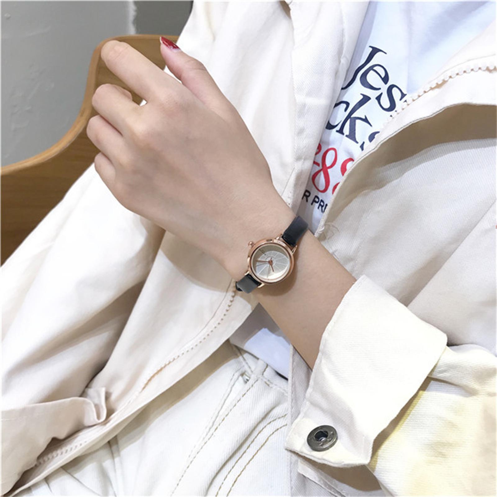 

Женские модные кожаные часы One Size