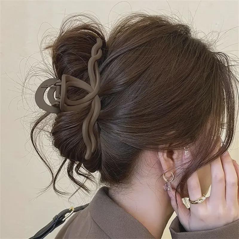 15cm Svart Oversized Hårklemme: High-End Matt Hårklype for Voluminøse Frisyrer