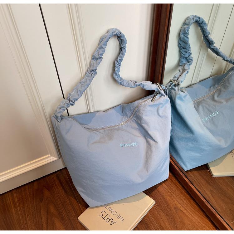 

Холщовая сумка-тоут большой вместимости женская 2025 весна и лето новая сумка на плечо модная повседневная сумка-мессенджер