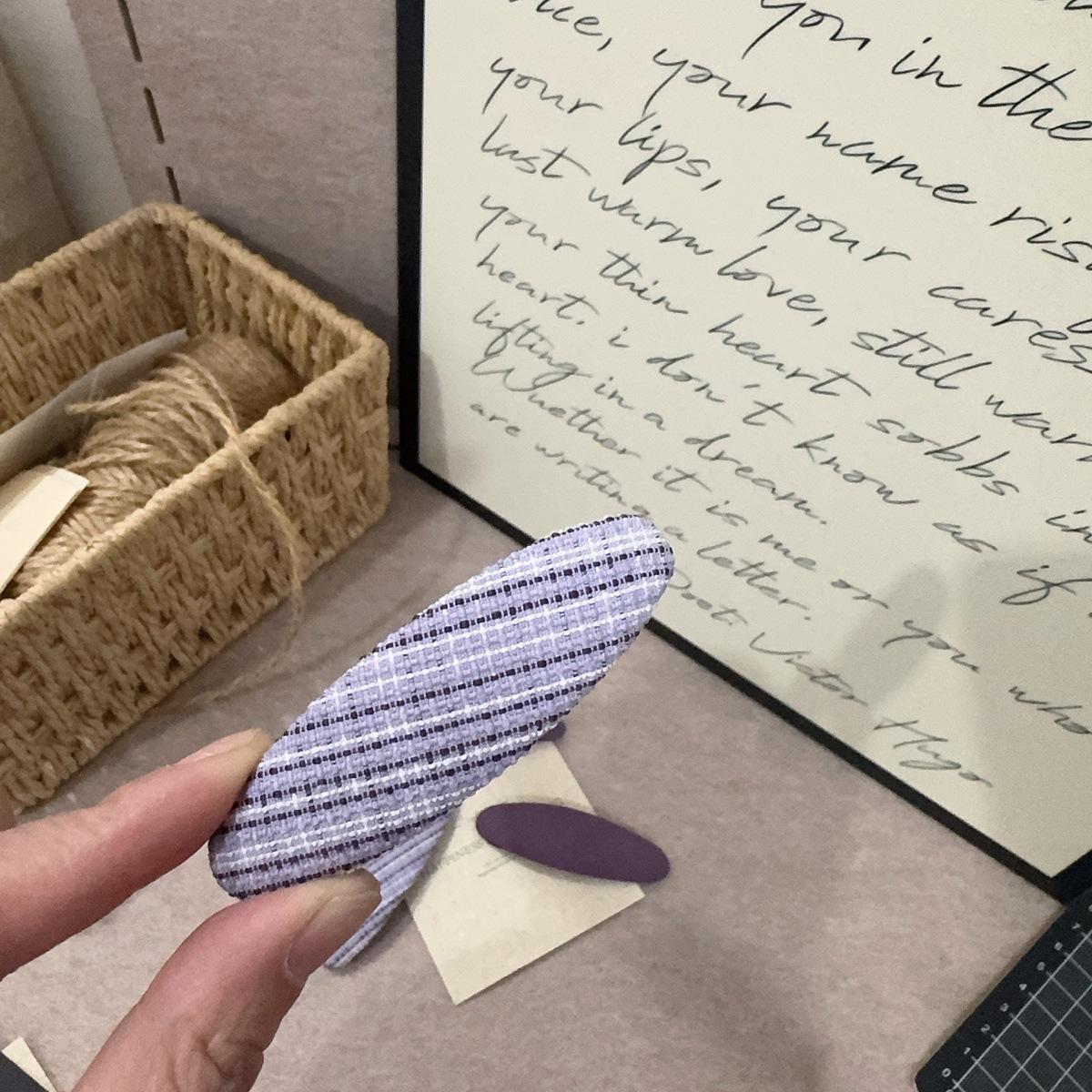 

Korean Retro Purple Plaid Hair Clip for Women – Sweet, Niche Style BB Clip for Side Bangs & Flyaway Control