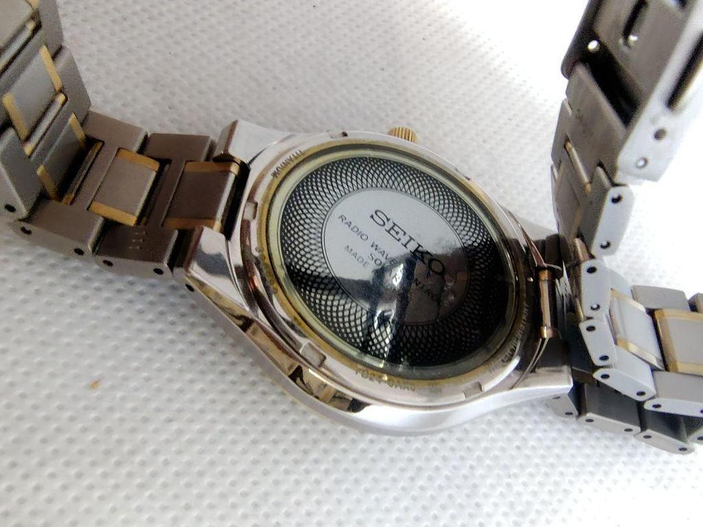 [USED] Radio-controlled solar watch, extremely rare, Seiko Dolce two-tone titanium