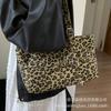 This Year's Popular Bag Ladies 2025 New Trendy High-end Retro Shoulder Underarm Bag Leopard Print Messenger Tote Bag
