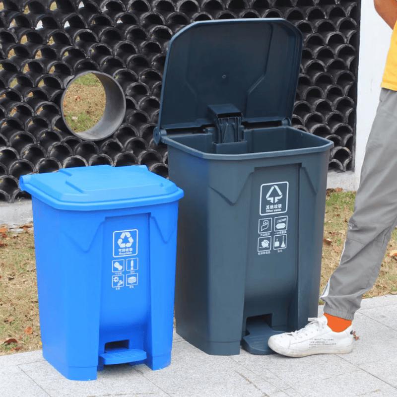 30L Green Foot Pedal Trash Can