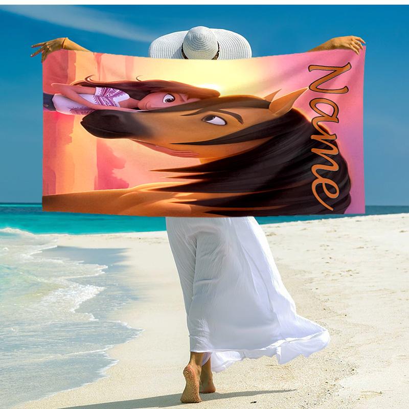 Asciugamano da spiaggia personalizzato con motivo Spirit Riding Free - morbido, assorbente, ad asciugatura rapida, perfetto per nuoto, campeggio e bagni