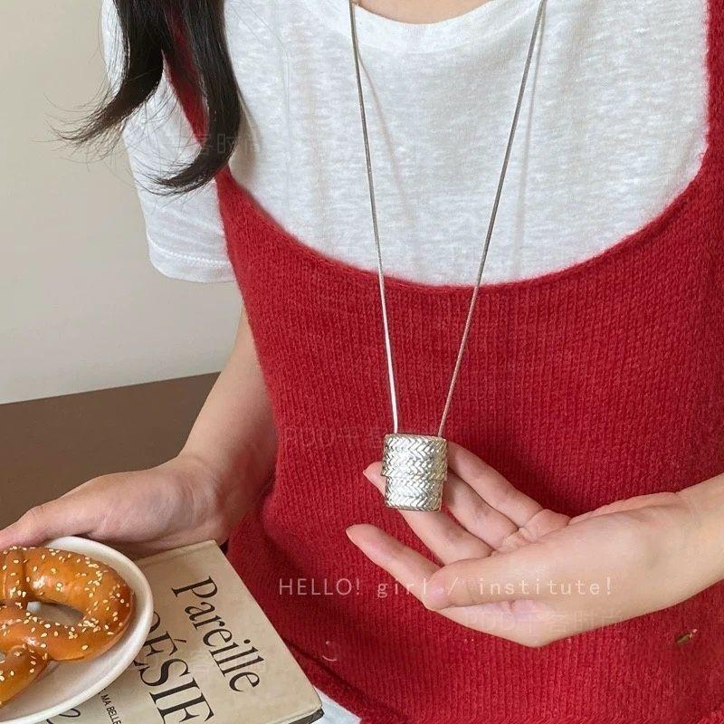 Koreansk enkel vävd väska hänge halsband enkel kall vind nyckelbenskedja nisch exklusivt temperament smycken kvinnor
