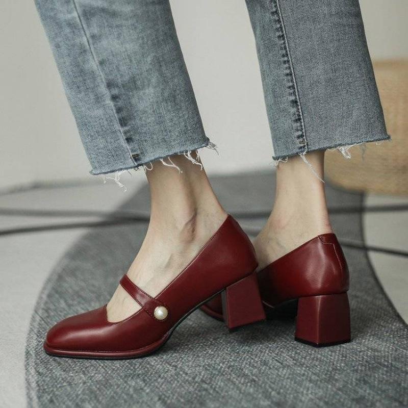 Coarse Heel Mary Jane Shoes Women's Retro 2025 New Summer Hepburn Style Medium High Heel Square Head Light Mouth Single Shoes Women's Sweet