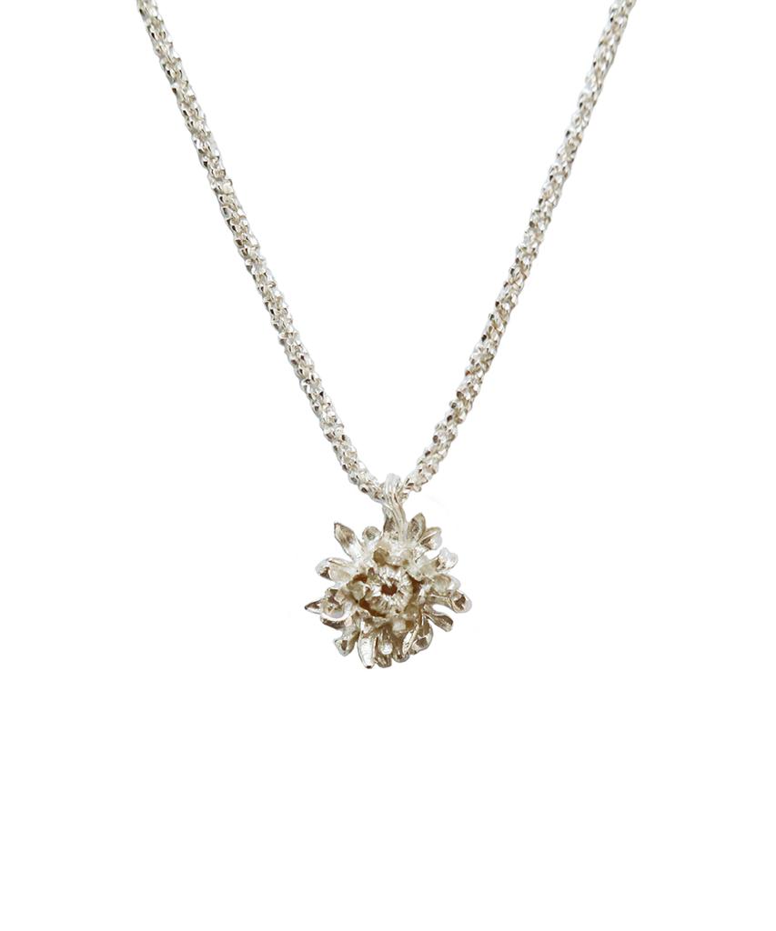 Beritolam Withered Flower Necklace (S)