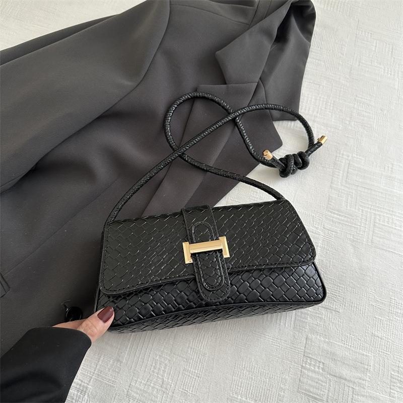Bag shoulder women's bag 2025 summer new stone pattern simple foreign style handbag solid color personalized small square bag