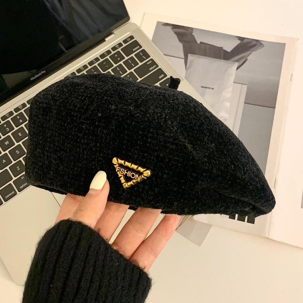 Women's Korean-Style Thickened Cashmere Beret - Warm, Windproof, Retro Triangle Design for Autumn and Winter