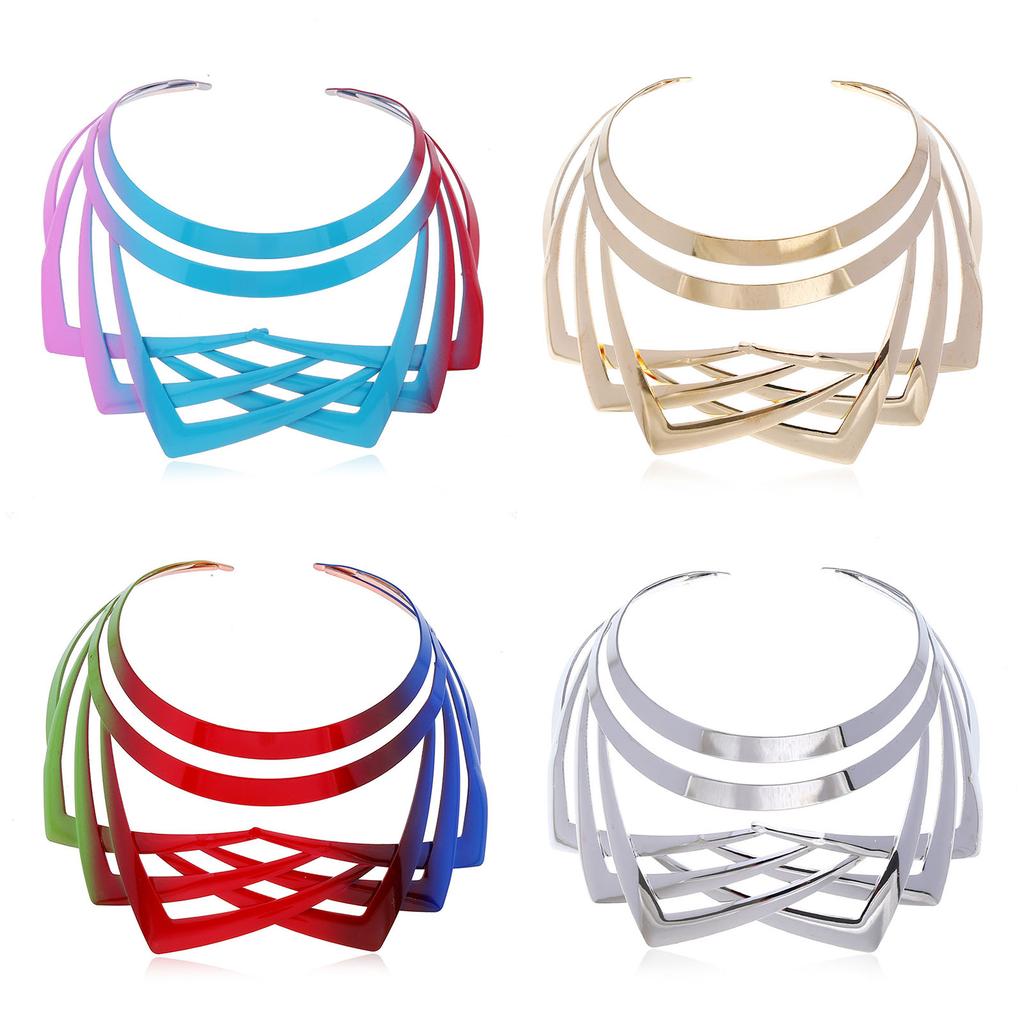 Cooler metallischer Choker Schichtketten Halskette Elegantes kantiges Kragen Schmuckstück für Hochzeitsfoto Bühnenshow