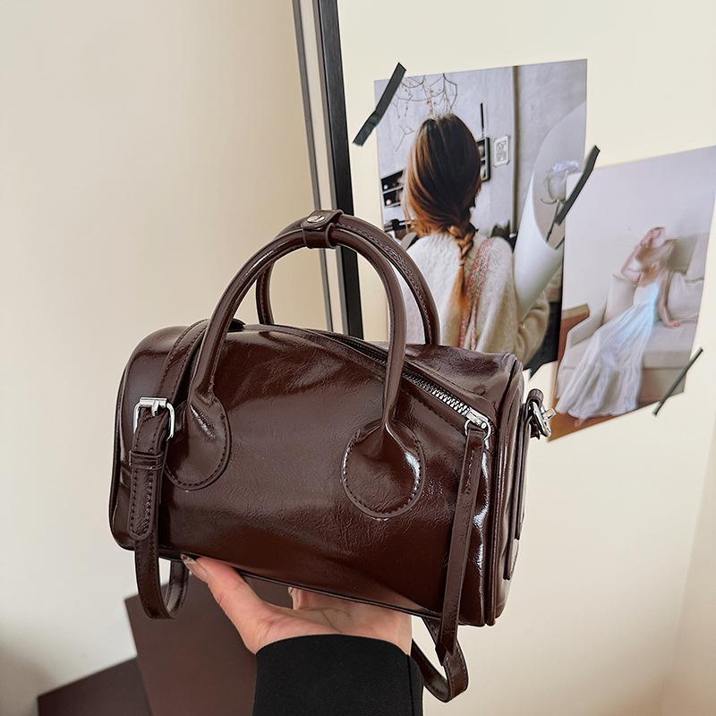 

Korean niche lacquered Boston bag women s 2025 new high-end handbag commuter shoulder messenger bag