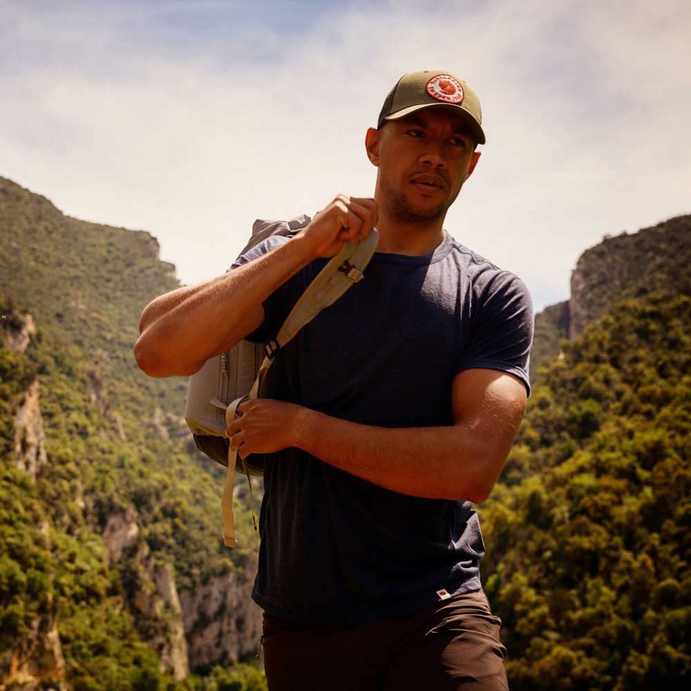 FJALL RAVEN 1960 Logo Langtradarkeps Buckwheat Brown Size Item Number 78138 Cap, S/M,