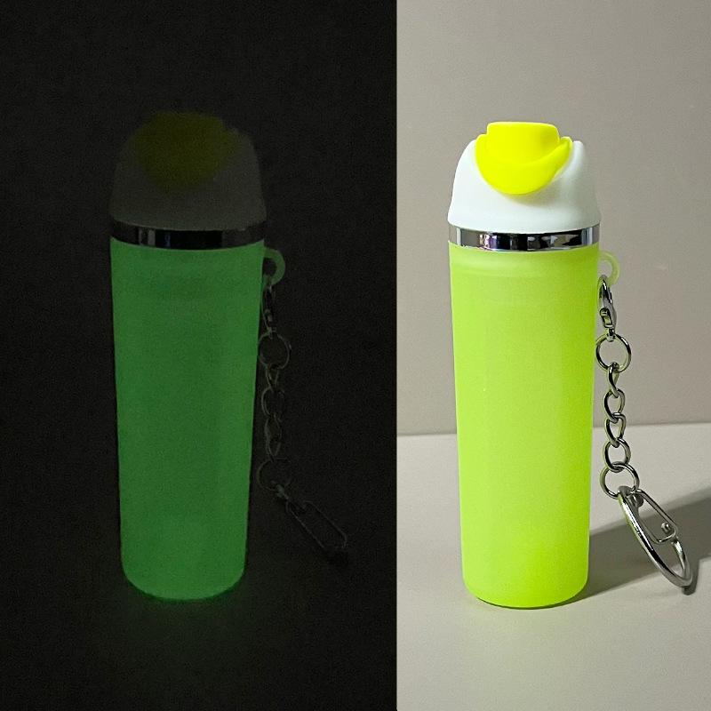 Llavero Copa Rey Hielo: Colgante Stanley versátil para pintalabios o para colgar en la mochila