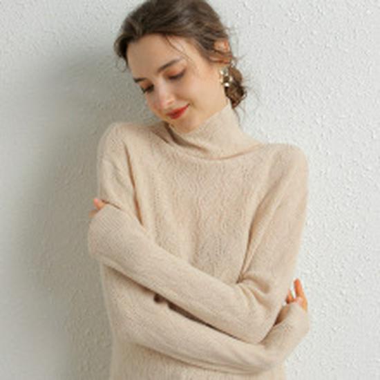 Women's V-Neck Merino Wool Sweater - Slim Fit, Long Sleeve, Warm Knitwear for Autumn/Winter