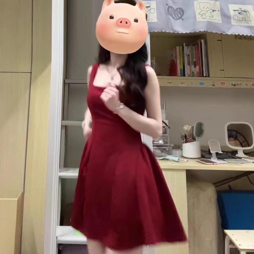 

2025 Petite French Red Slip Dress: Sexy Summer Style for Women 2XL