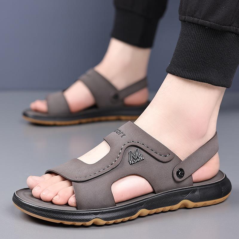Fashion Designer New Leather Hollow Platform Slip-on Outdoor Beach Men's Sandals Summer Fashion Soft Sole Casual Man Shoes