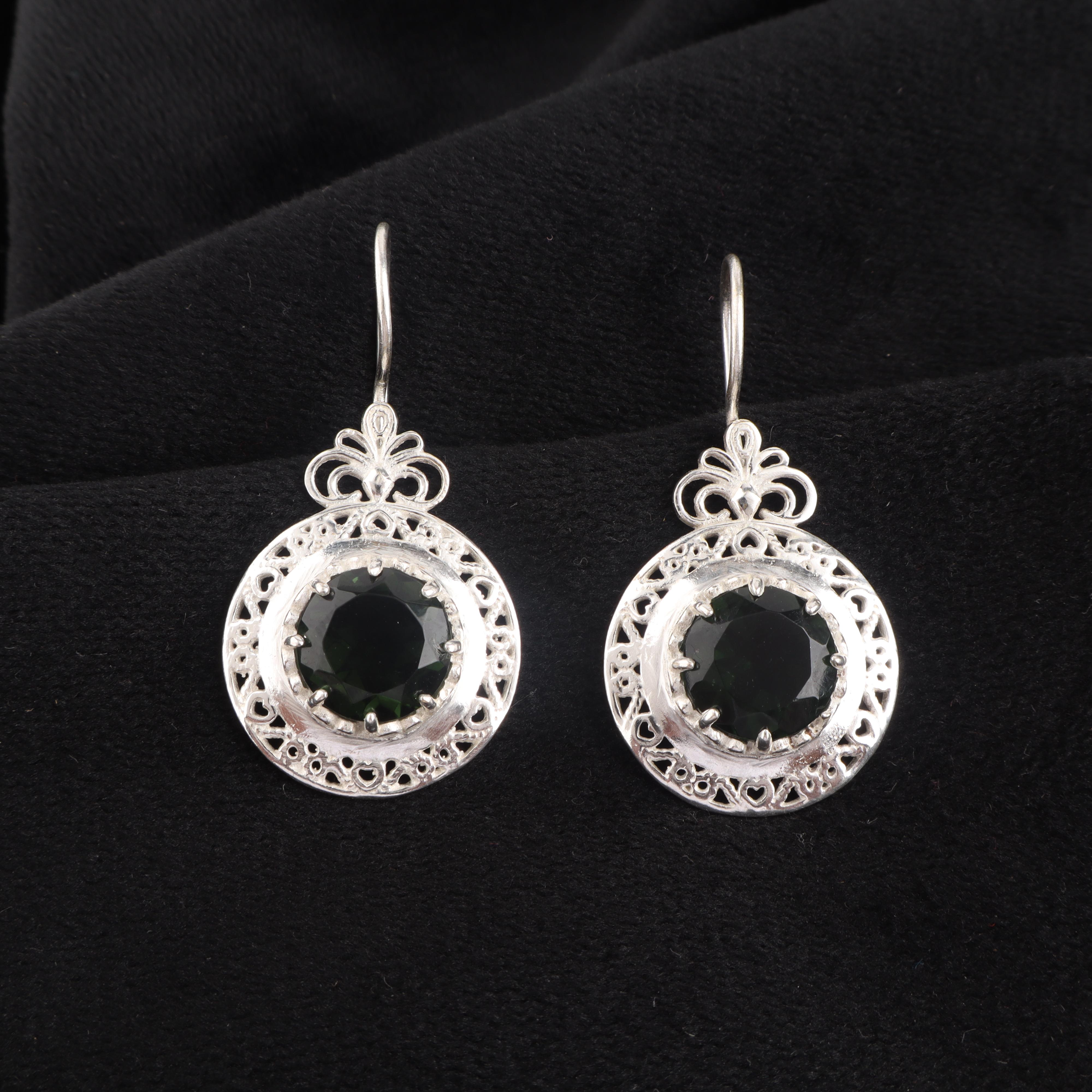 

Серьга с драгоценным камнем Зеленый Турмалин 1,5 дюйма, Ювелирное изделие из стерлингового серебра 925 пробы, Подарок на месяц рождения Октябрь, Серьга-подвеска с Зеленым Турмалином CE-25-13