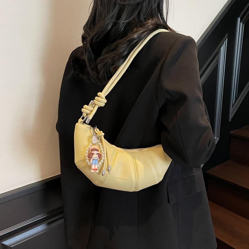 Trendy versatile dumpling bag women's spring new fashion simple shoulder bag high-end niche design women's bag