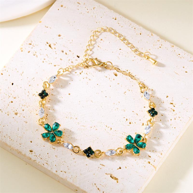 Fashion Fresh Crystal Flower Bracelet For Women Versatile Daily Jewelry