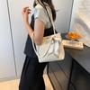 Woven small bag 2025 new trendy straw women's bag shoulder bag large capacity commuting versatile underarm tote bag