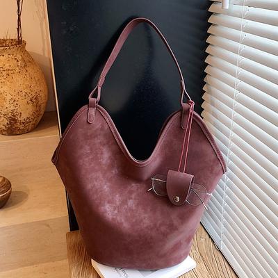 Kadın çantaları – Geniş Çantalar