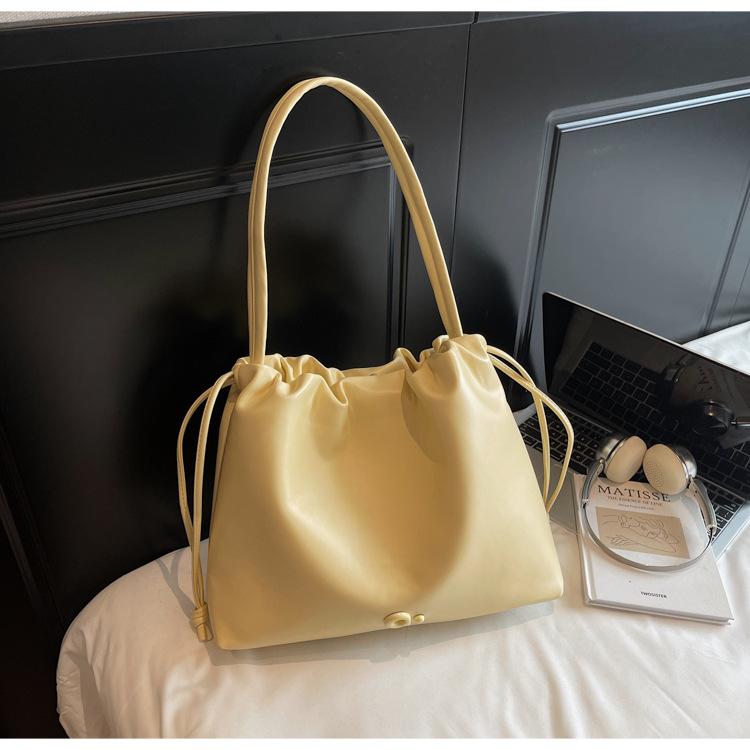 Summer New French Casual Cream Wind Oil Wax Leather Underarm Tote Bag Women's Texture Commuter Simple Shoulder Bag