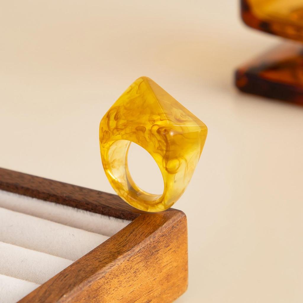 Fashion Gradient Square Triangle Cut Resin Ring Designer Handbag Shaped Band Ring For Women INS Daily Minimalist Jewelry
