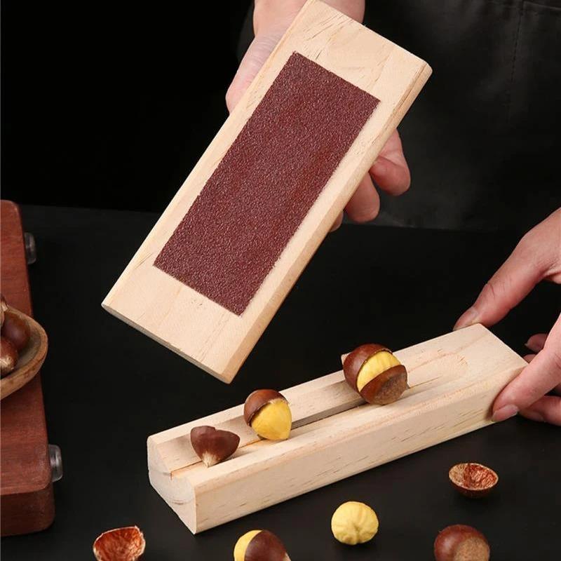 Manual Nut Opener Wooden Chestnut Opener Heavy Duty Walnut Plier Opener Tool for Walnuts Chestnuts Pecans Hazelnuts Almonds