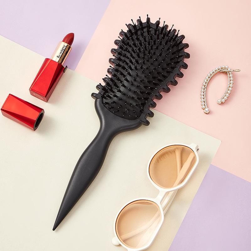 

Новая расческа с заостренным кончиком из щетины кабана для завивки и укладки с воздушной подушкой OPP Bag чёрный