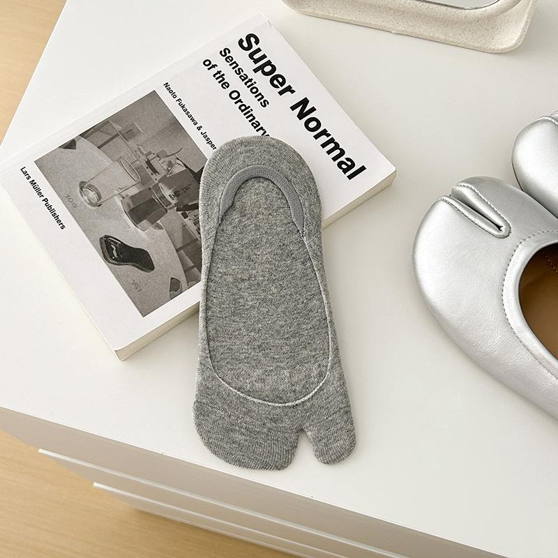 5pairs Fashion Invisible Non-slip Low Cut Boat Sock Solid Comfortable Breathable Two Finger Socks Summer Thin Cotton Tabi Socks