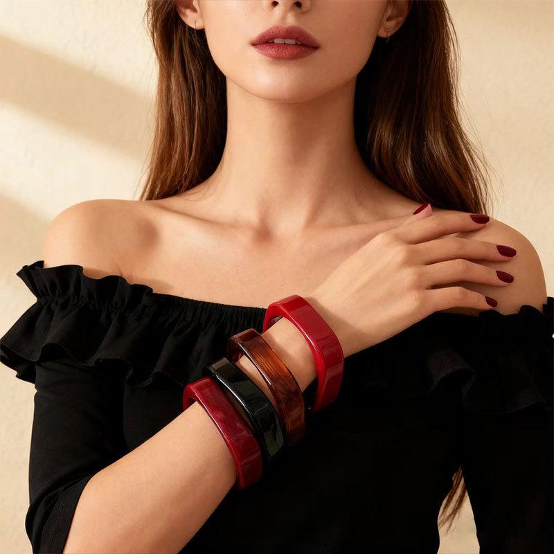Smudge Irregular Resin Bracelet Women'S Retro Simple High-End Bracelet Wind Versatile Jewelry