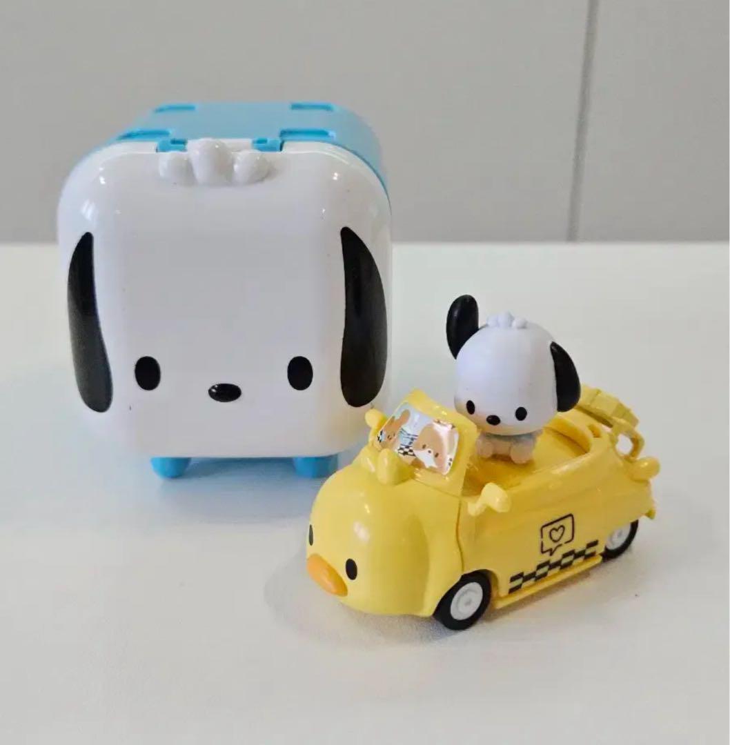 

[USED] Korea Exclusive Sanrio Pochacco Figure, Miniature Car, and Accessory Case - Gachapon