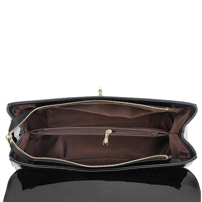 Tote Bag, European and American Fashionable Women's Handbag, High-end Commuting Shoulder Bag, Simple and Large Capacity Tote Bag