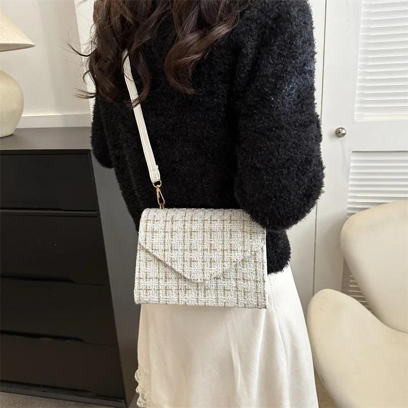 Versatile Crossbody Bag for Women Small Square Shoulder Bag Swinging Temperament Popular Fashion