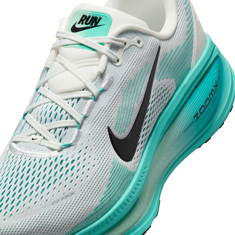 Nike Men's Vomero 18 Running Shoes