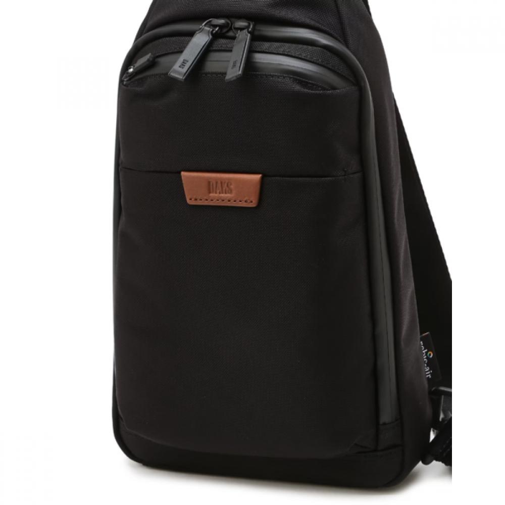 Daks Black Embossed Logo Nylon Bag Dbba6e777bk