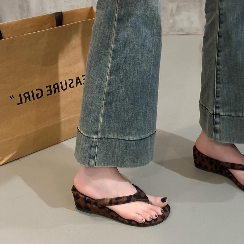 Fashion 2025 Summer New  Slipper Fashion Med Weadge Heel Dress Sandal Ladies Casual Outdoor Beach Vaction Slides Shoes