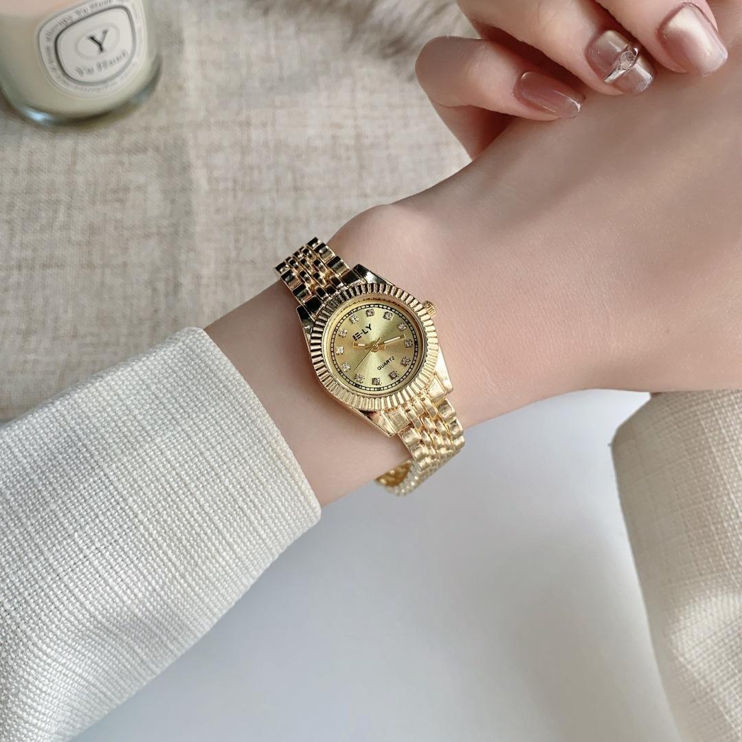 

Retro Watch Women s Light Luxury Swiss Gold Bracelet Classic Log Small Gold Watch Watch