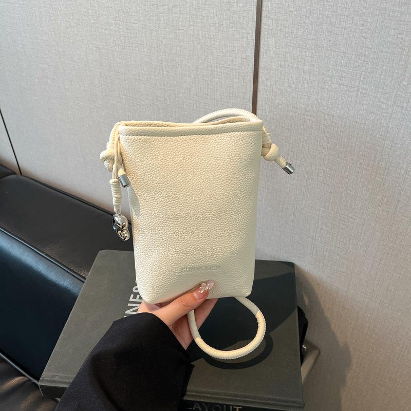 Stylish and simple small bag women's new summer versatile messenger bag exquisite bucket bag