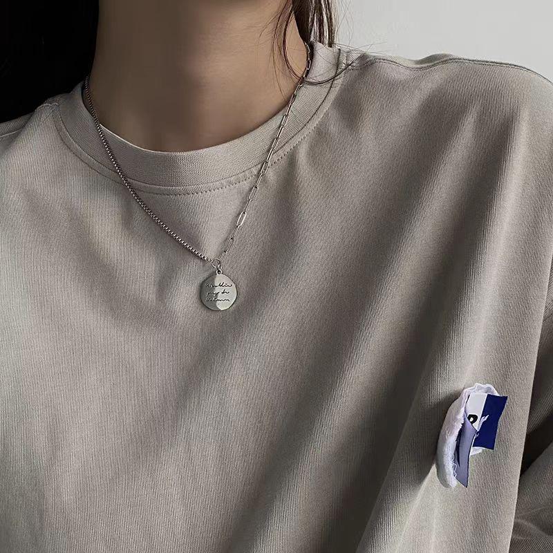 Women's Hip Hop Clavicle Chain with Metal Round Tag Pendant