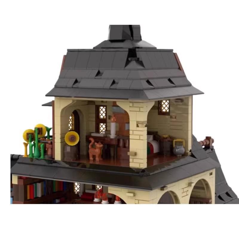 Compatible with LEGO 134085 retro series castle building medieval town center assembled building block toys