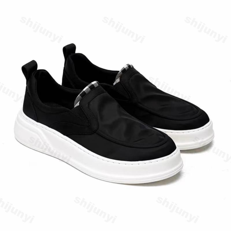 Fashion 2025 New Summer New Men's Versatile Soft Bottom Fashion Trend Comfortable Mesh Breathable Slip on Lightweight Casual Sneakers