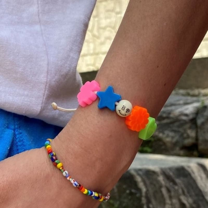 BONBEAU Color Acrylic Motives Smileball Knot Bracelet