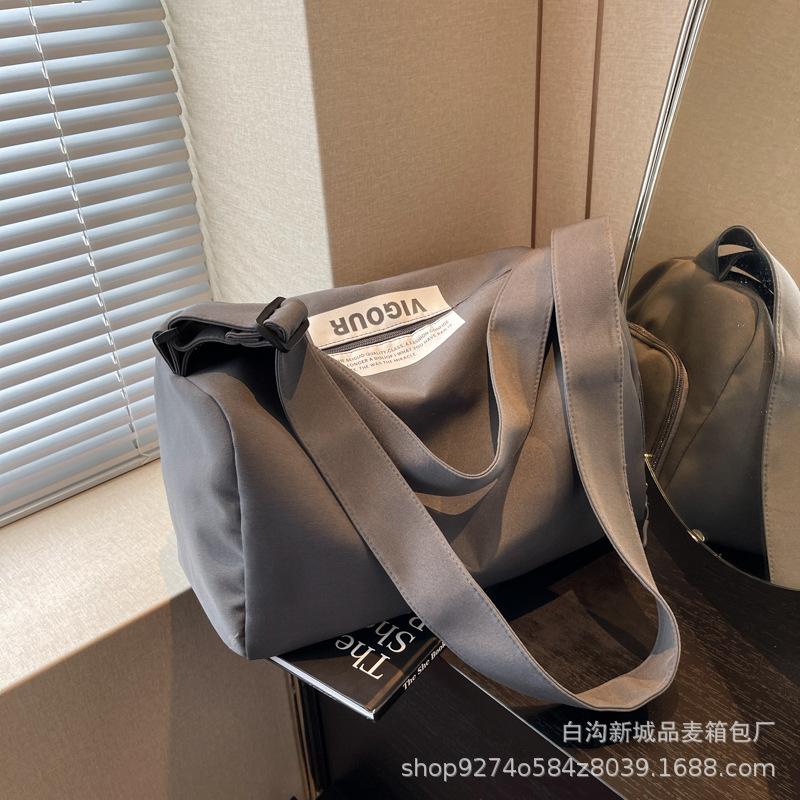 

New anti-splashing water large-capacity wet and dry separation travel bag casual storage yoga swimming sports fitness bag серый